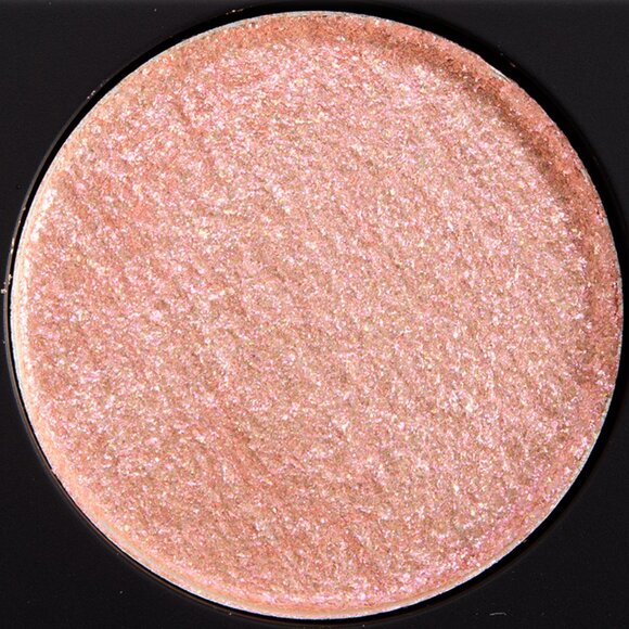 Shimmering Pink Eyeshadow - Picture 3 of 12